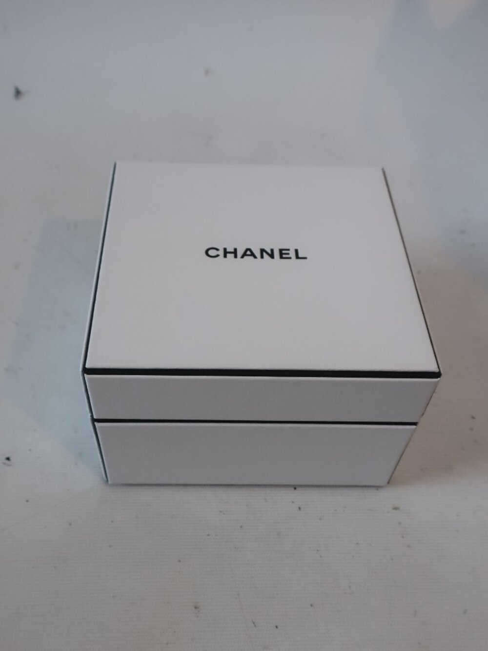 NWI Authentic Womens Chanel White Black Microfiber Line Jewelry Storage Gift Box